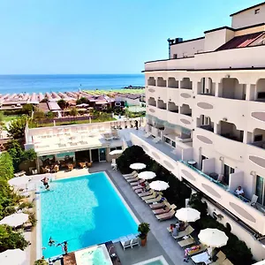 hotel-derby-exclusive.emilia-romagnahotels.net/